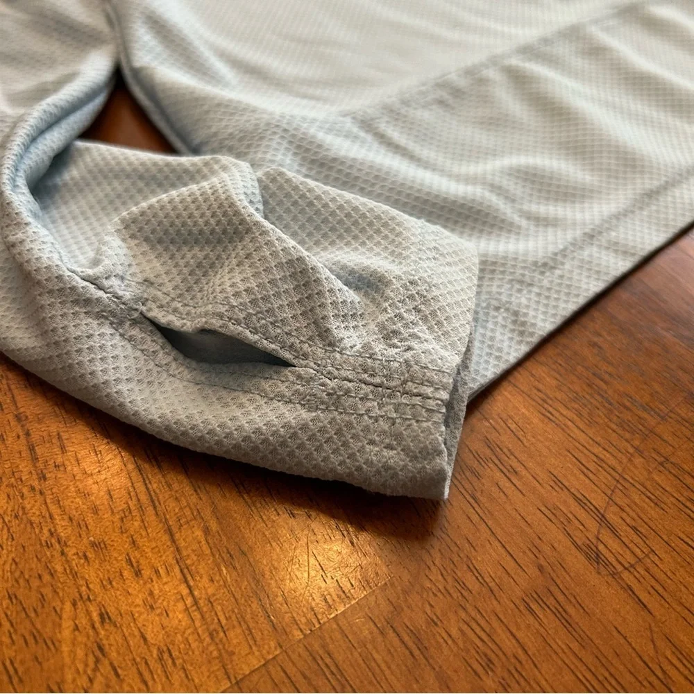 Old Navy Active Go-Dry Athletic Long Sleeve Top | Kids XS (5) | Light Blue
